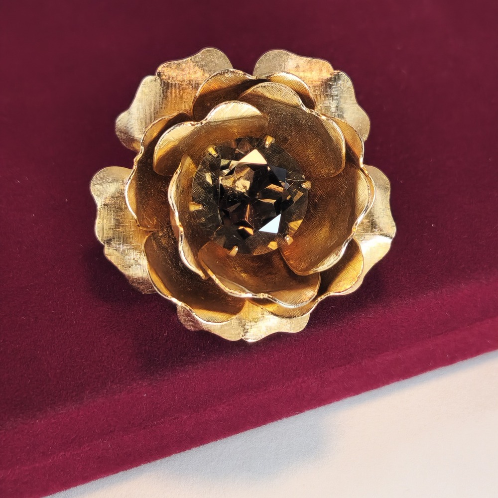 Vintage Gold Tone 3D Rose Flower Brooch Brown Rhinestone Layered Petals